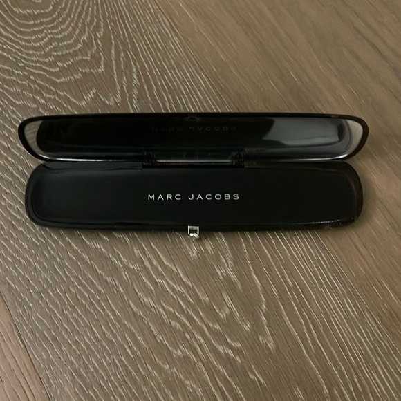 Marc Jacob’s eyeshadow palette - Picture 2 of 4